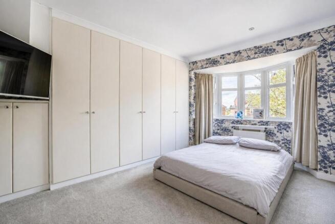 5 bed Semi-Detached for sale Image 11