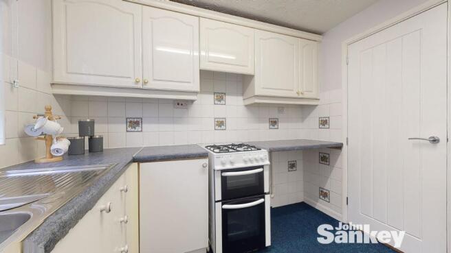 Kitchen 2.jpg