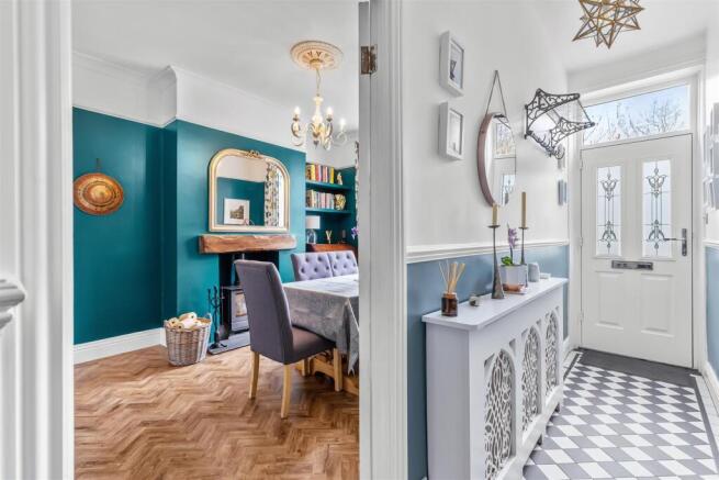 4 bed Terraced for sale Image 6