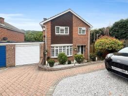 17, Wagtail Gardens, South Croydon CR2 8TA