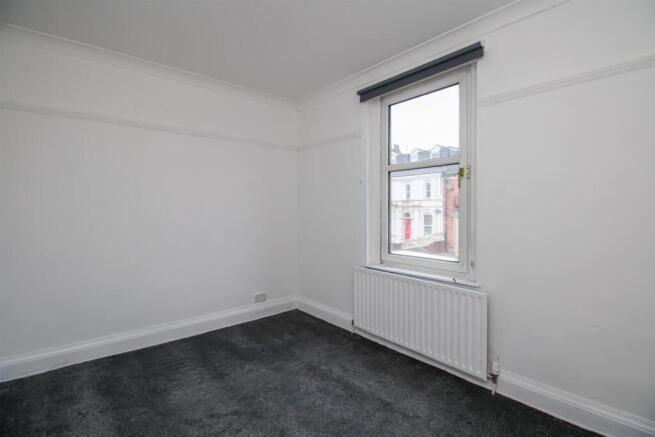 4 bed Detached for sale Image 12