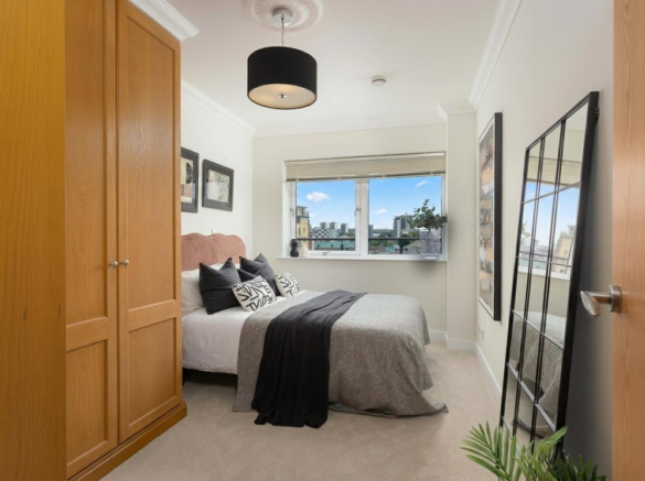 2 bed Penthouse for sale Image 8