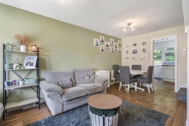 Lounge/Dining