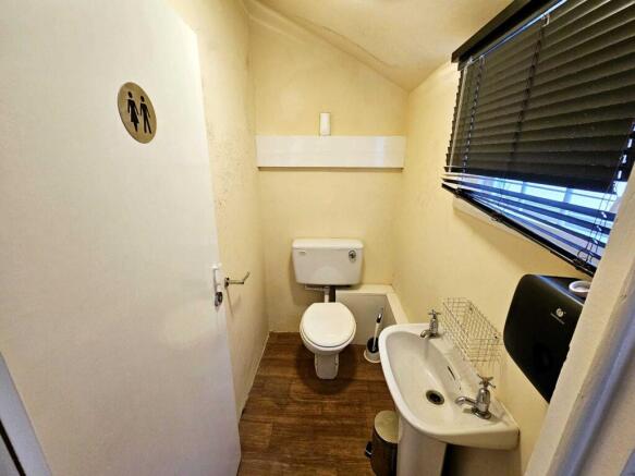 4 bed Block of Apartments for sale Image 8