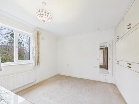 2 bed Flat for sale Image 4