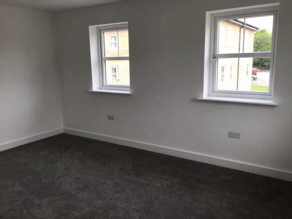 2 bed Town House to rent Image 5