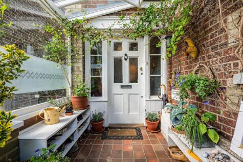 West End Lane, Essendon, Hatfield, AL9