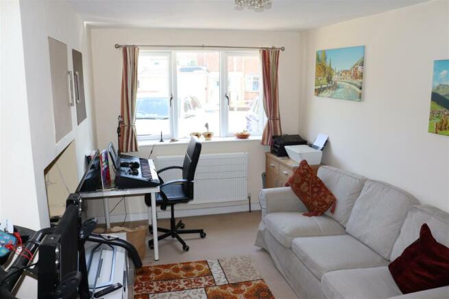 SITTING ROOM / STUDY