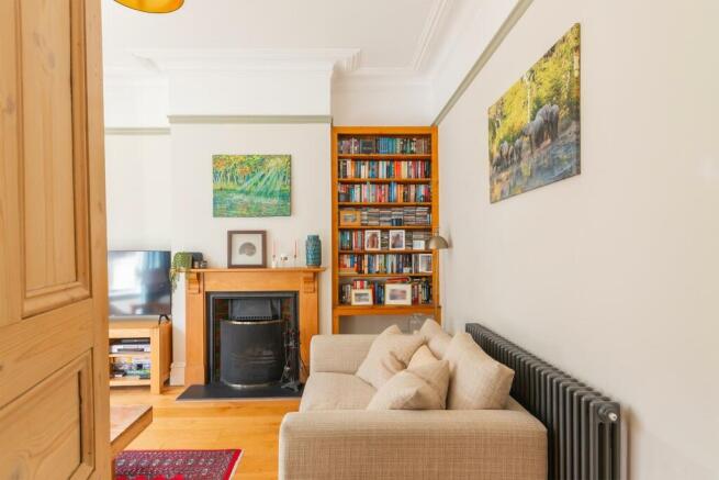 4HVK2RKE - Living Room C.jpg