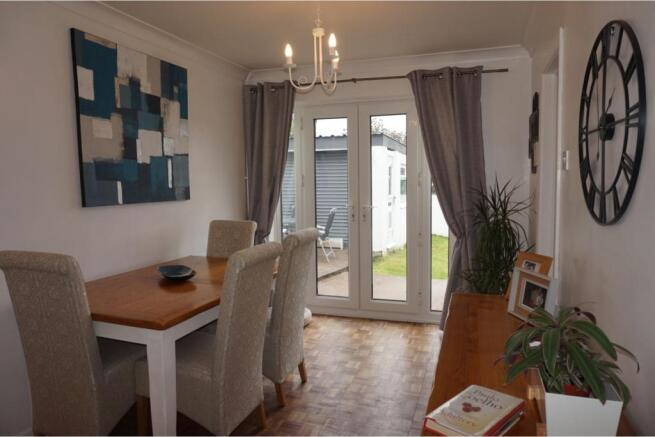 Lounge/Dining Room