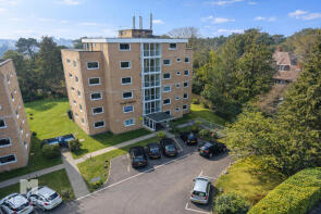 10, 26 Knoll Manor, St Valerie Road, Bournemouth BH2 6PL
