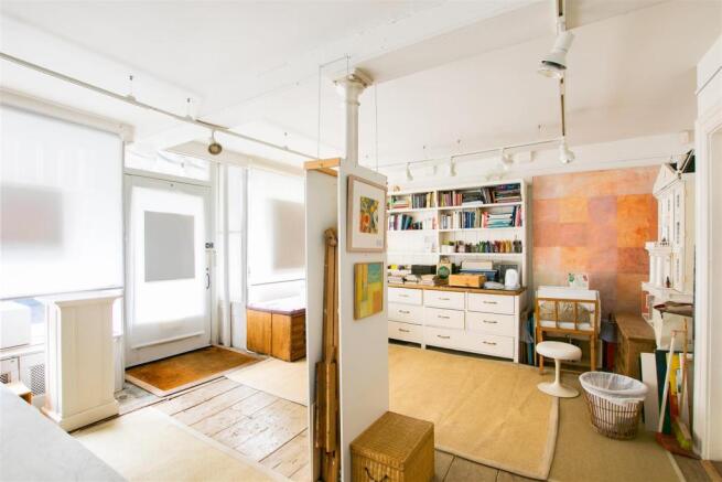 4_Newington_studio1.jpg