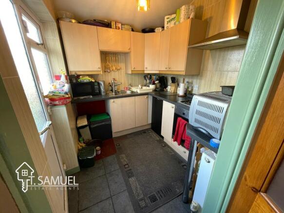 Kitchen.JPG