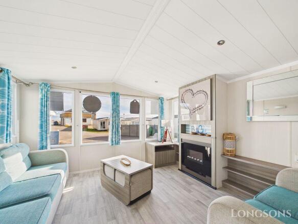 Cam02173g0 Pr0352 Still059