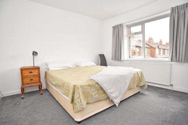 4 bed Semi-Detached for sale Image 12