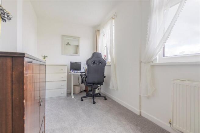 4 bed Semi-Detached for sale Image 10