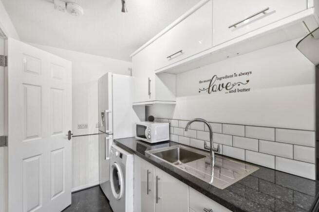 1 bed Flat for sale Image 5