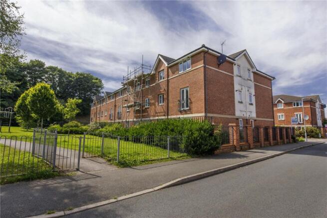 2 bed Apartment to rent Image 10