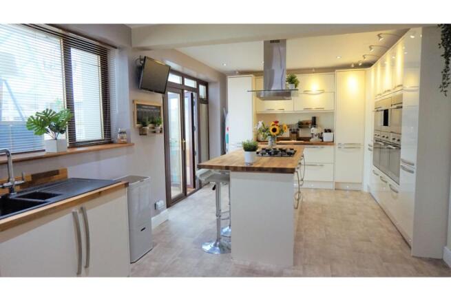 Kitchen/Breakfast