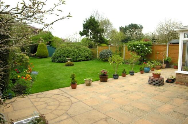 GARDEN VIEW 1