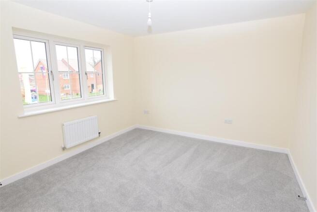 Bedroom 1.jpg