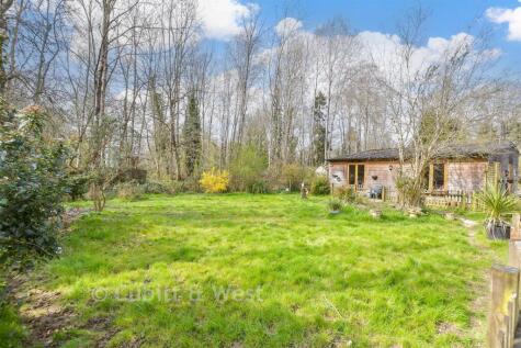 Horsham Road, Walliswood, Surrey