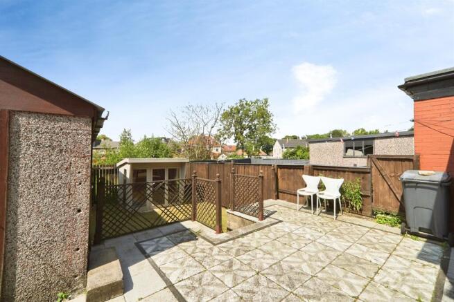 3 bed Semi-Detached for sale Image 11
