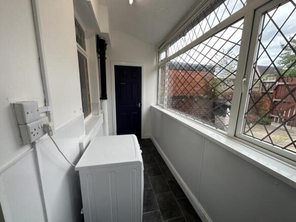 1 bed House Share to rent Image 4