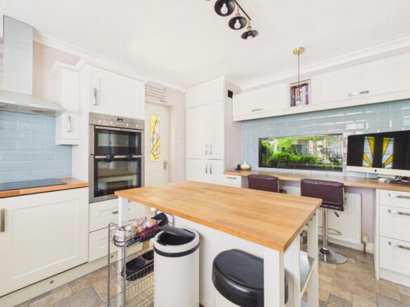 3 bed Detached Bungalow for sale Image 6