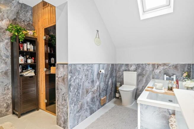 Ensuite shower room