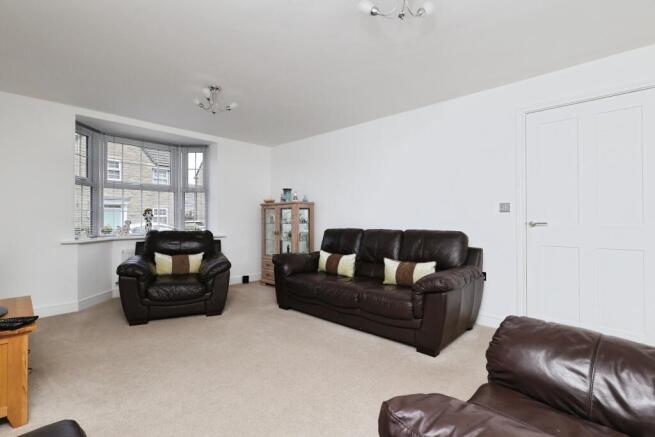 4 bed Detached for sale Image 5