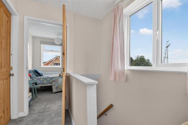 3 bed Semi-Detached for sale Image 7