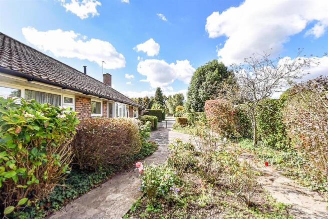 Front Garden.jpg