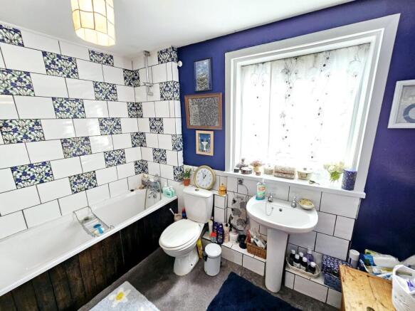 3 bed Terraced for sale Image 7