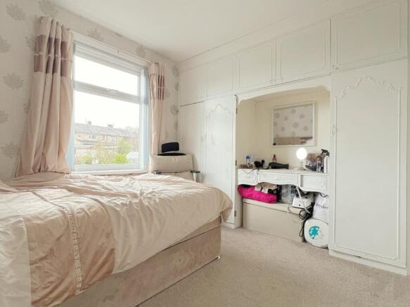 3 bed Semi-Detached for sale Image 8