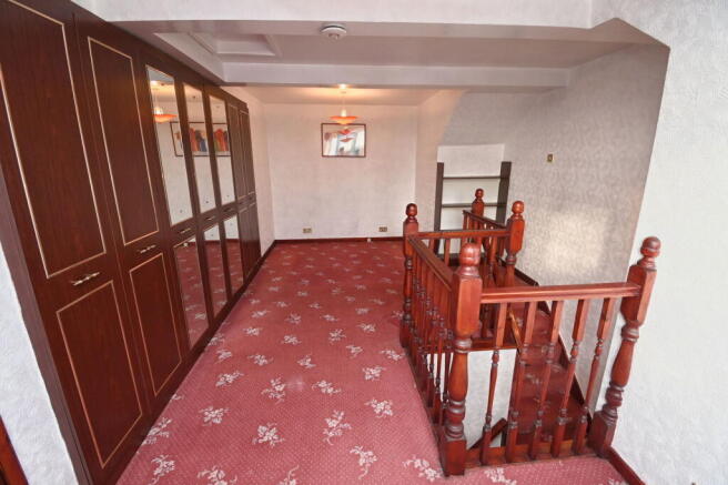 3 bed Terraced for sale Image 9