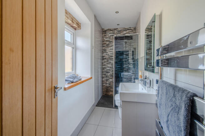 2 bed Terraced to rent Image 10
