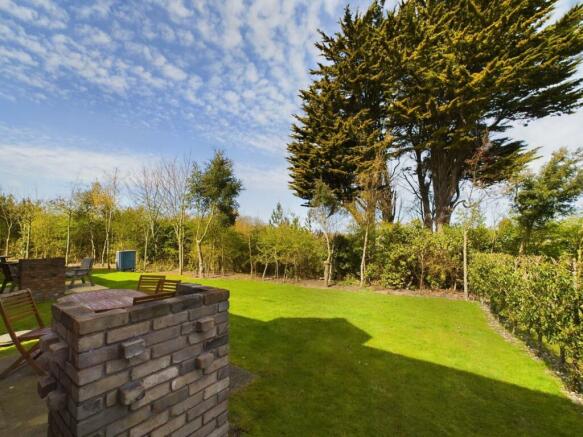 2 bed Detached for sale Image 8
