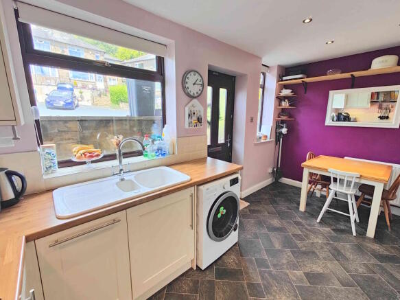 2 bed Terraced for sale Image 8