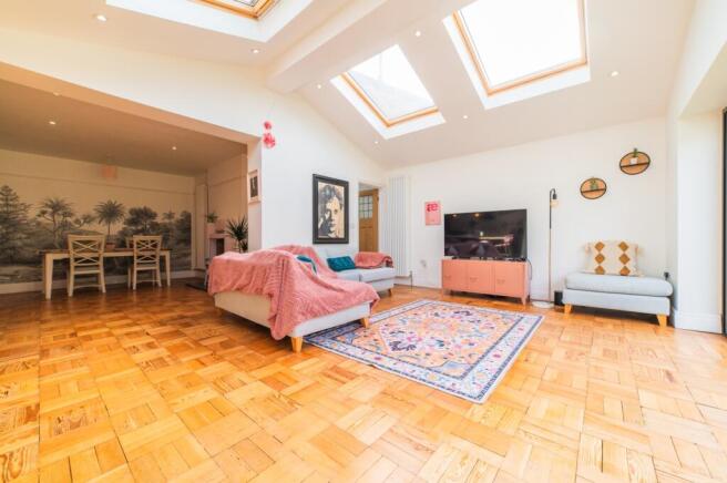 29 earls Court_32