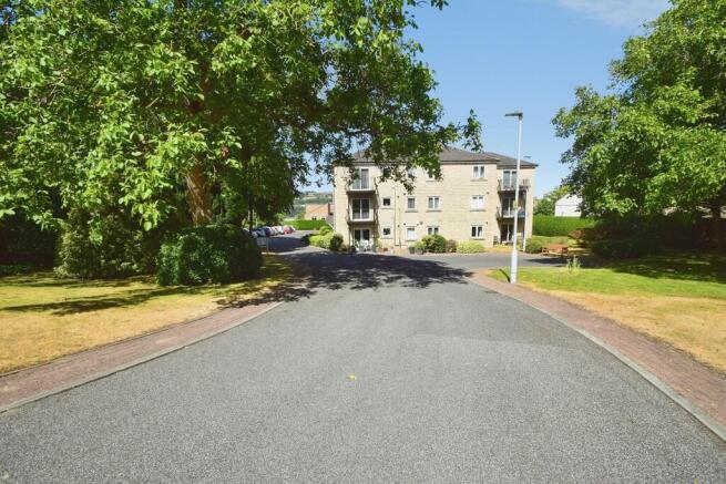 2 bed Apartment for sale Image 11