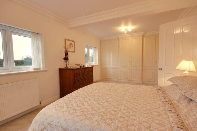 Bedroom 2 (Double)