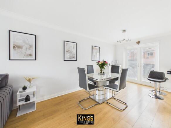 3 bed Semi-Detached for sale Image 10