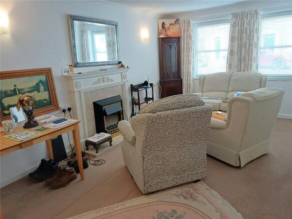 Flat 3 Homebredy House, 70 East Street, Bridport, Dorset, DT6 photo 4