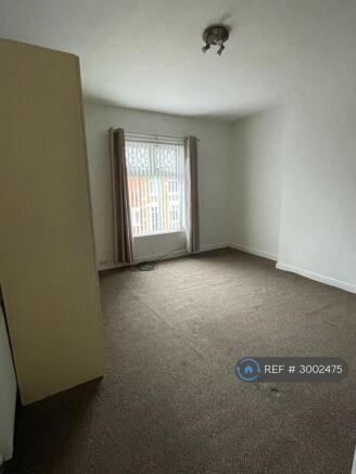 2 bed Terraced to rent Image 4