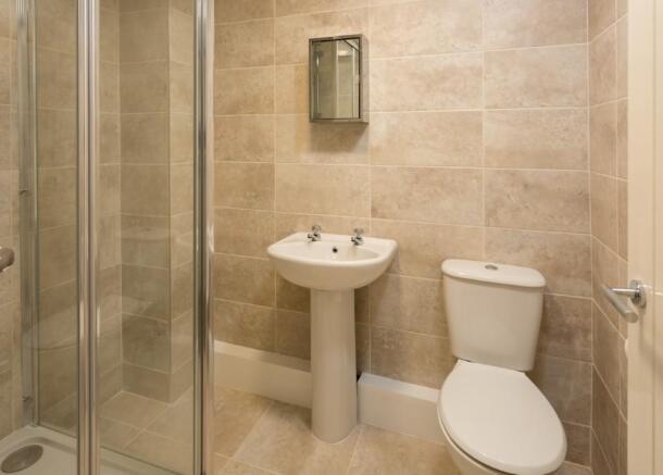 2 bed Apartment to rent Image 4