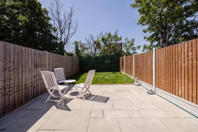 Pembar Avenue, E17