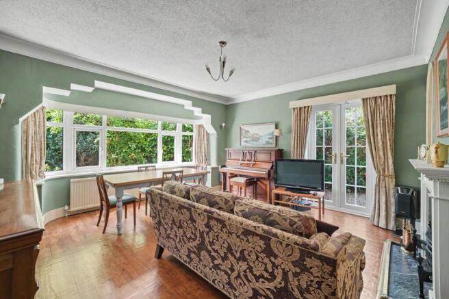 4 bed Detached for sale Image 4