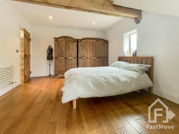 4 bed Detached for sale Image 7
