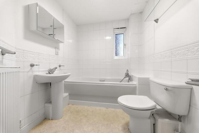 2 bed Flat for sale Image 6